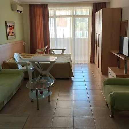 на метри от плажа Apartmán *
