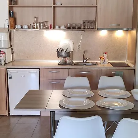 на метри от плажа Apartmán *