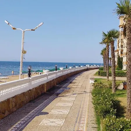 на метри от плажа * Sveti Vlas